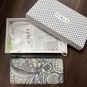 FURLA 페이즐리 무늬 장지갑