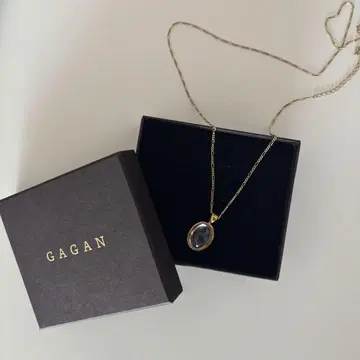 gagan crystal necklace
