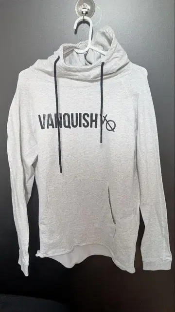 VANQUISH FITNESS 그레이 후드티 후드 부착