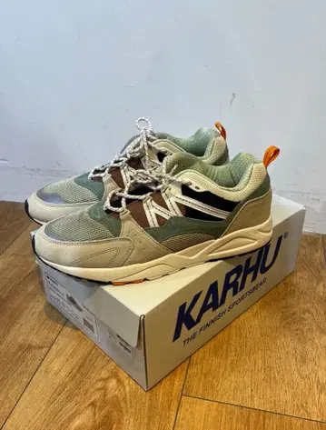 KARHU 카루프 스니커즈 퓨전2.0 28cm