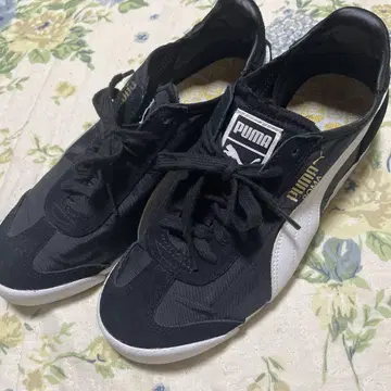 PUMA 로마 스니커즈 블랙/화이트 24cm 새상품급