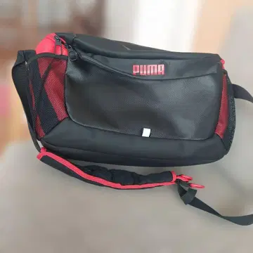 PUMA 보스턴 백 블랙/빨간색