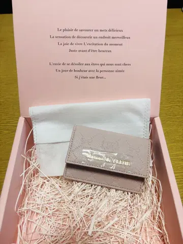 Maison de FLEUR 명함지갑 핑크