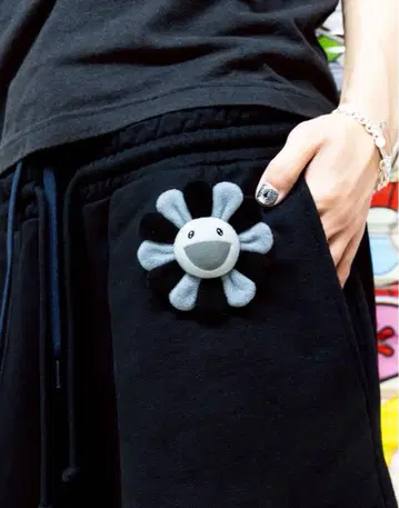 카이카이키키 무라카미 다카시 꽃 키체인 Flower Key Chain