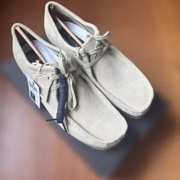 Clarks Wallabee Maple Suede