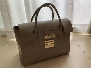 FURLA 그레이 가죽 핸드백