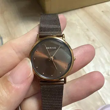 BERING 브라운 메쉬 밴딩 손목시계