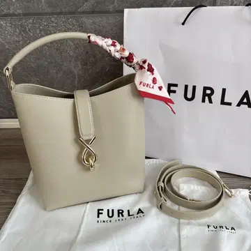 FURLA 베이지 핸드백 숄더 스트랩 포함