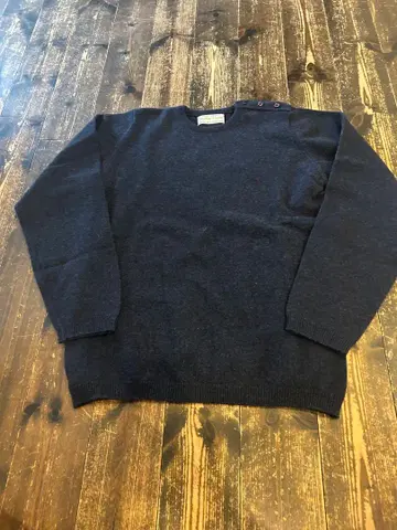 William Lockie 어깨 버튼 크루넥 스웨터