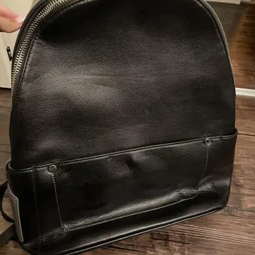 ZARA 블랙 합성 피혁 백팩