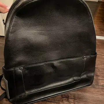 ZARA 블랙 합성 피혁 백팩