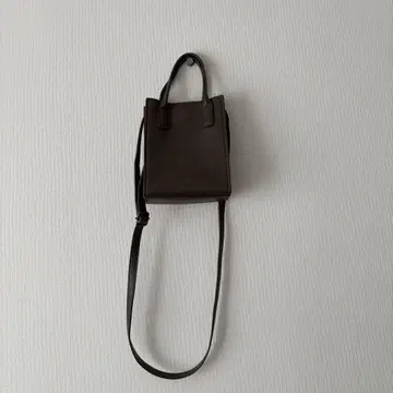 브라운 숄더백