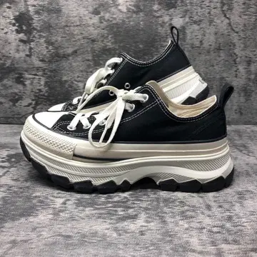 인기 CONVERSE [ 24 ] 로우컷 트렉웨이브 통굽 블랙