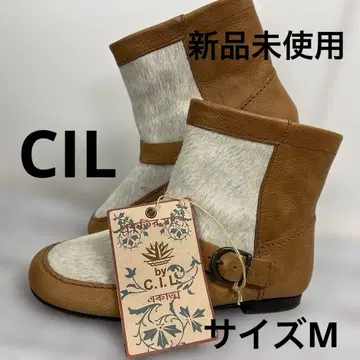 미사용 새상품 CIL 미들 기장 부츠 카멜 사이즈 M B2998