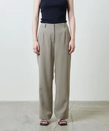 marw united arrows 세미 와이드 턱 팬츠