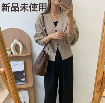 주말 할인 미사용 새상품 완판템 BLATE 허리 쉐이프 가디건 베이지