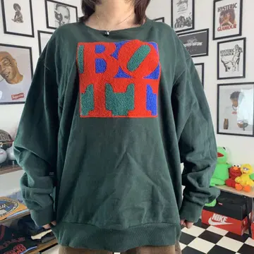 LOVE BOTT CREW NECK