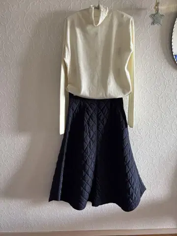 Demi-Luxe BEAMS 퀼팅 플레어 스커트 블랙