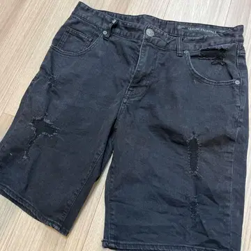 Armani Exchange 블랙 숏팬츠
