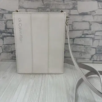 679.Calvin Klein 화이트 숄더백 캘빈클라인