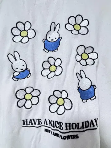 [ miffy ] NIFTY AND FLOWERS 미피 맨투맨 꽃무늬