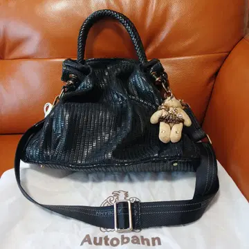 autobahn 블랙 스트라이프 숄더백