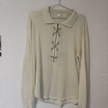 Daini. 크림색 니트 라메