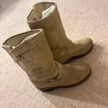 최종 가격 인하 엔지니어 부츠 베이지 스웨이드