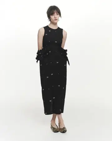 ELODIE FRILL DRESS BLACK 비비