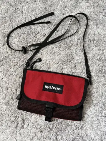 HYSTERICGLAMOUR 사코슈 레드/블랙