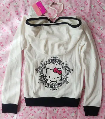 Rady 후드티 키티 화이트 자수