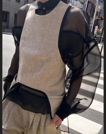 FUMIKA UCHIDA CHAMBRAY APRON TOP