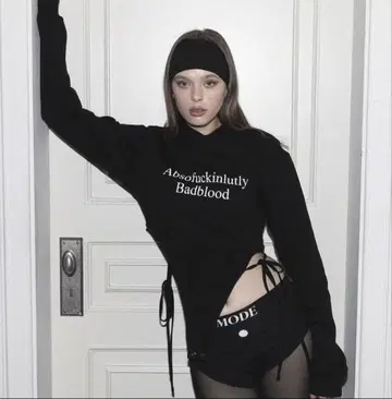 한국 BADBLOOD Hooded Bodysuit - Black