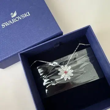 Swarovski 꽃 모양 목걸이 스와로브스키 미사용