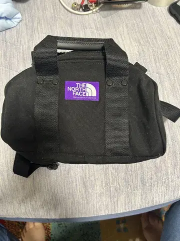 THE NORTH FACE 블랙 숄더백