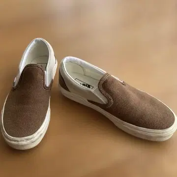 VANS 스니커즈