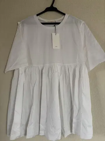 새상품 yori 플레어 T셔츠