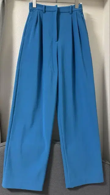 CLANE RIB STRIPE TUCK PANTS