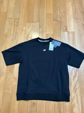 뉴발란스 골프웨어 미사용 새상품 남성용 M 사이즈 4