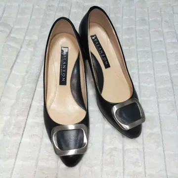 타라 버클 펌프스 가죽 블랙 라운드토 22.5cm