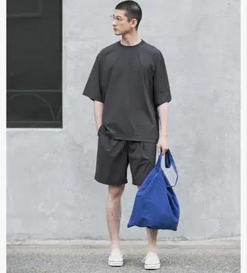 어반 리서치 T셔츠