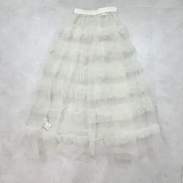 24AW 새상품급 정가 약 2만 PERNA 시스루 프릴 샤샤 스커트