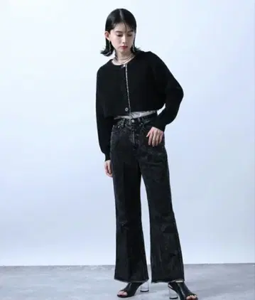 HARE 블리치 플레어 데님 팬츠 블랙 밑단 슬릿 가을