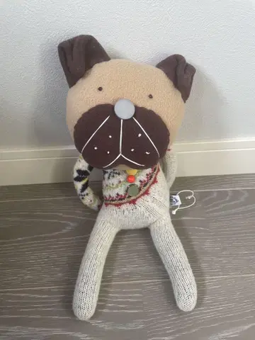 BOBBY DAZZLER 퍼그 니트