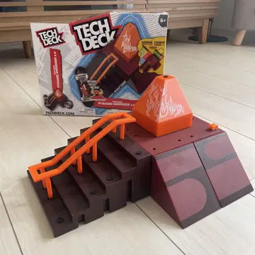 TECH DECK Pyramid Shredder 2.0