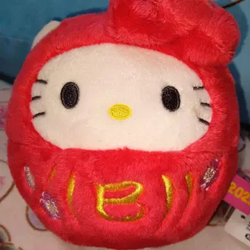 헬로키티 뱀띠 다루마 봉제 인형 약 15cm 완판 행운의 물건