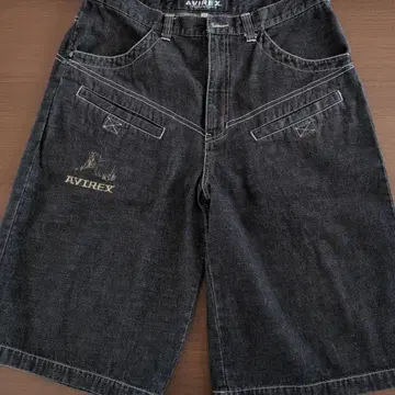 AVIREX 블랙 숏팬츠 34