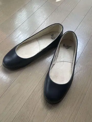 Dr.마틴 플랫 발레 슈즈