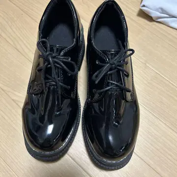 블랙 에나멜 통굽 38