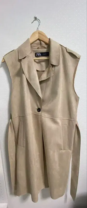 ZARA 베이지 스웨이드풍 롱베스트